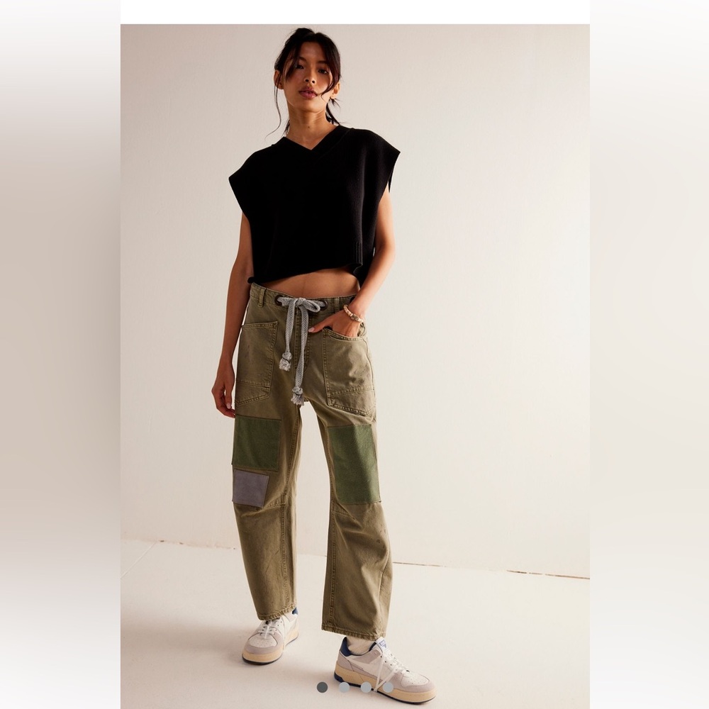 NWT Free People We the Free Moxie Pull on Barrel Low Slung Barrel Pants 24 Army